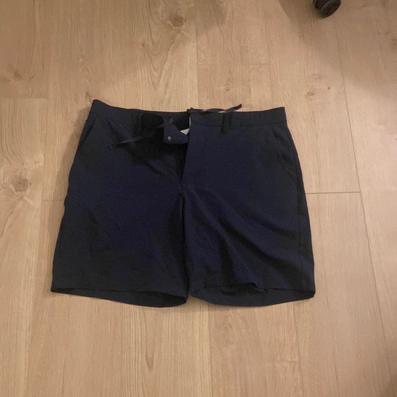 Fabletics shorts - Picture 1 of 1